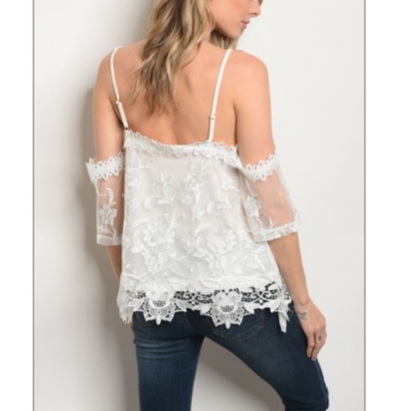 Gorgeous Lace Off The Should Top - Picture 2 of 2